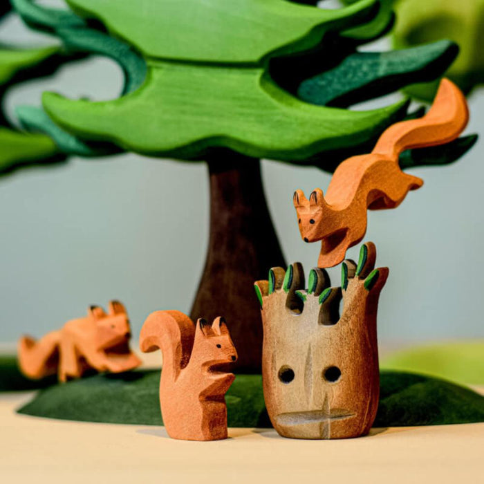 BumbuToys Small Spooky halloween Tree used in Woodland Meadow Small World Play Scene with Squirrel Wooden Figurines