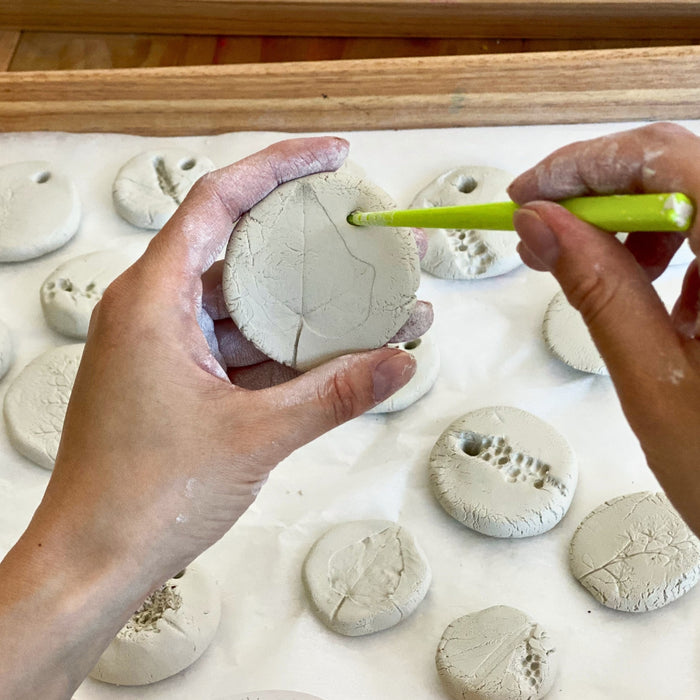 clay craft sculpture using white das modelling and air-hardening clay