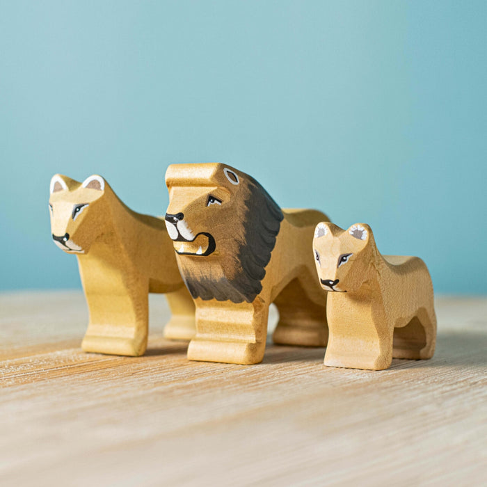 BumbuToys Handcrafted Wooden Animal Lion Family from Australia