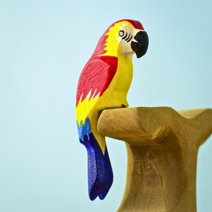 BumbuToys Wooden Bird - Amazon Parrot