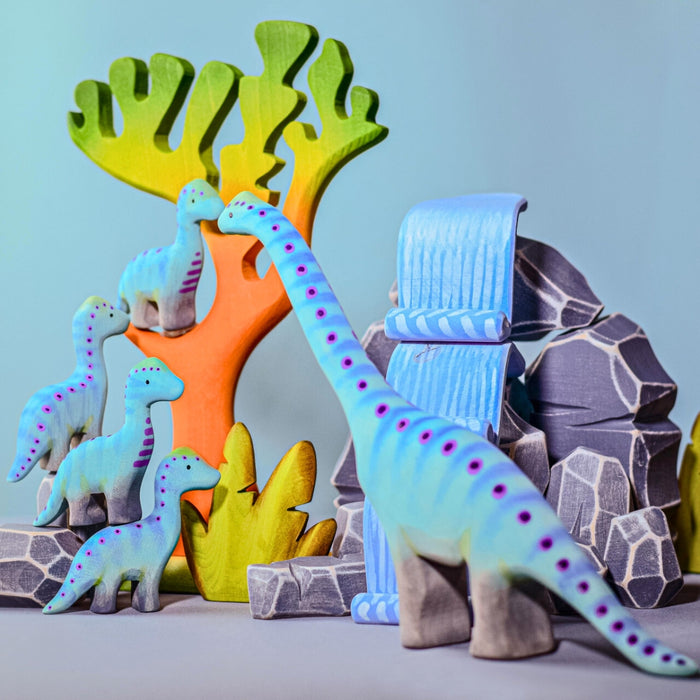 BumbuToys Handcrafted Wooden Dinosaur Brontosaurus Big from Australia with Baby Brontosauruses in a small-world playscape