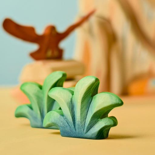 BumbuToys Handcrafted Wooden Plant Figure Mountain  Bush for Small World Play from Australia