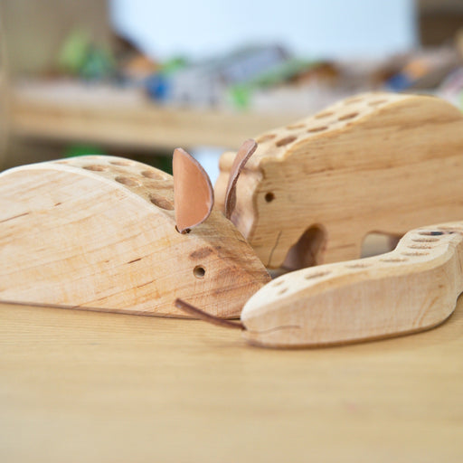 Drei Blatter Handmade Animal Wooden Holders for Pencils, Pens, and Scissors from Australia