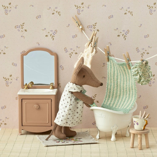 Maileg Mouse in Dollhouse Bathroom Check Maileg Size Guide